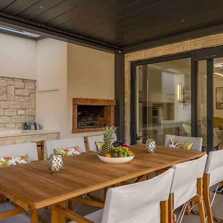 Agave - Four Bedroom With Swimming Pool