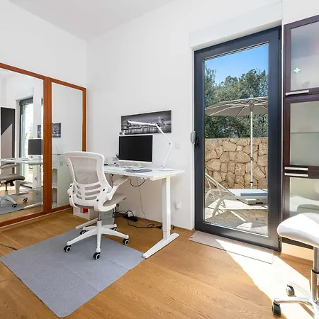 Agave - Four Bedroom With Swimming Pool