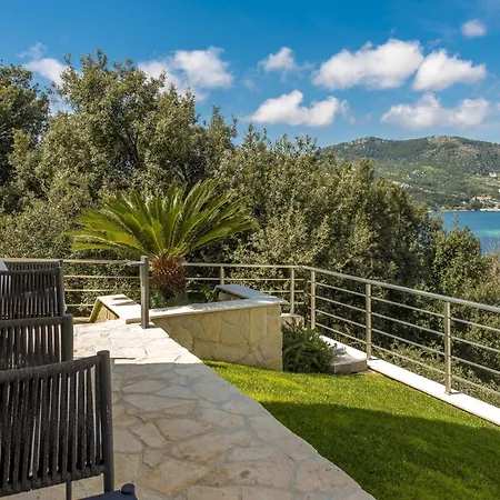 Vila Agave - Four Bedroom With Swimming Pool *