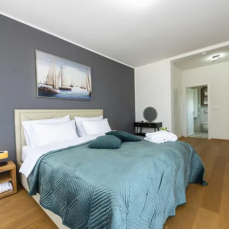 Agave - Four Bedroom With Swimming Pool Vila *
