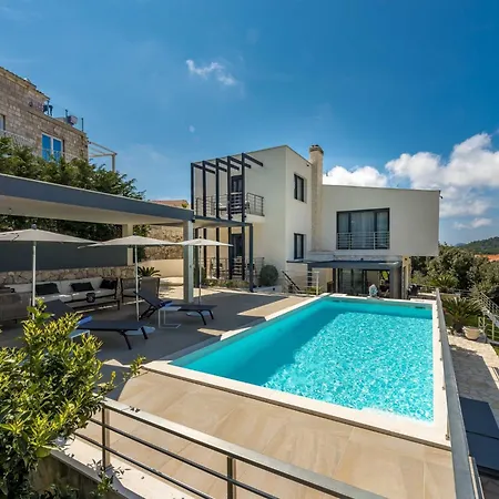 Agave - Four Bedroom With Swimming Pool Vila