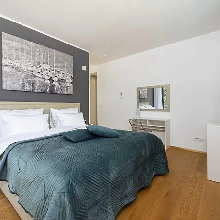 Vila Agave - Four Bedroom With Swimming Pool *