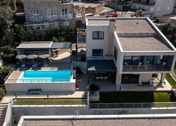 Agave - Four Bedroom With Swimming Pool Vila