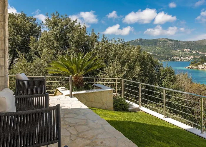 Vila Agave - Four Bedroom With Swimming Pool *