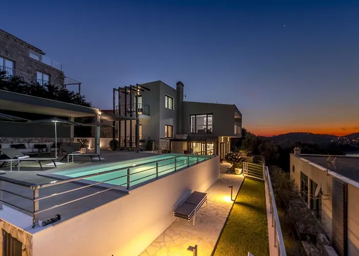 Agave - Four Bedroom With Swimming Pool Vila *